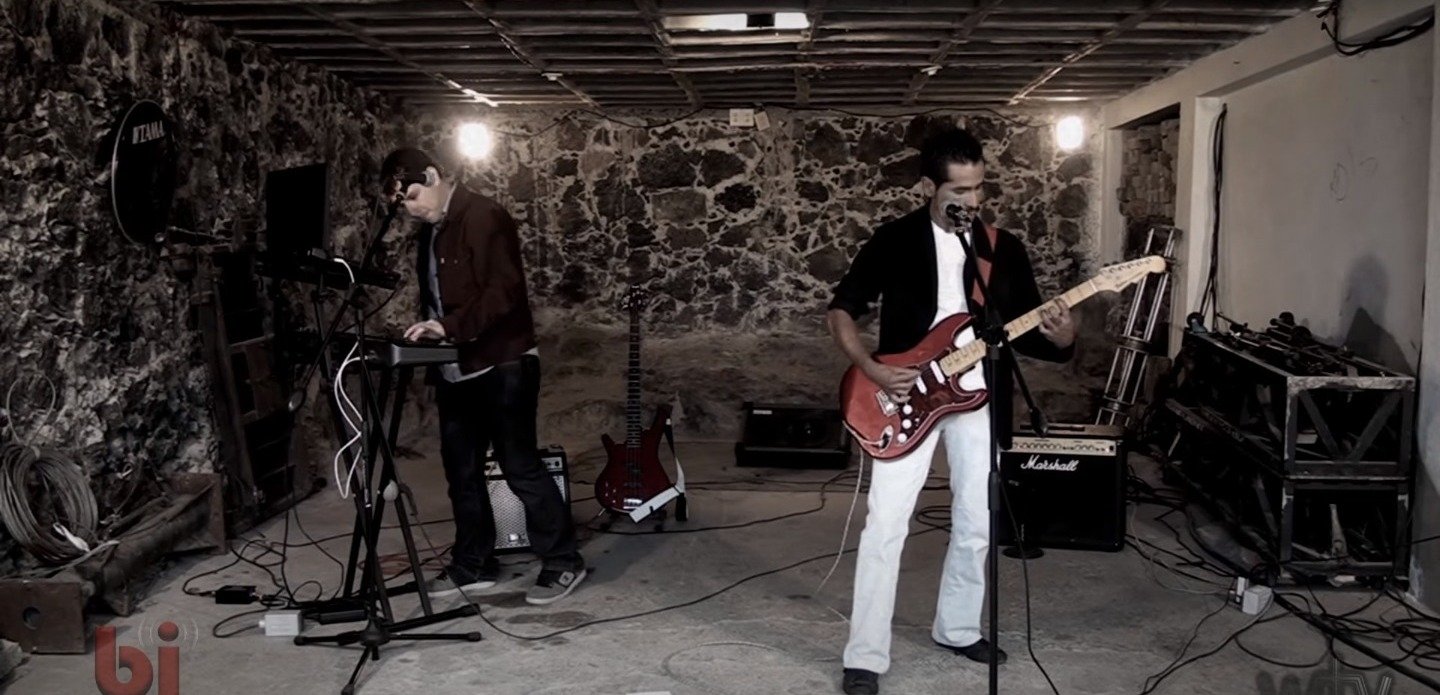 El Garage Presenta - PUNK & SARU